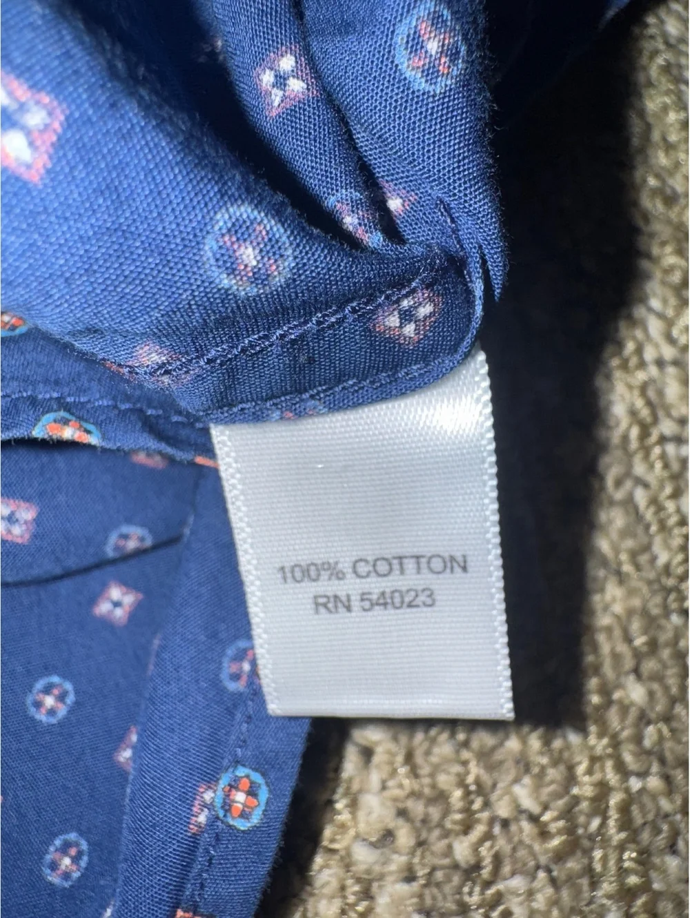 Men’s Banana Republic navy blue slim fit patterned button down shirt Size Medium